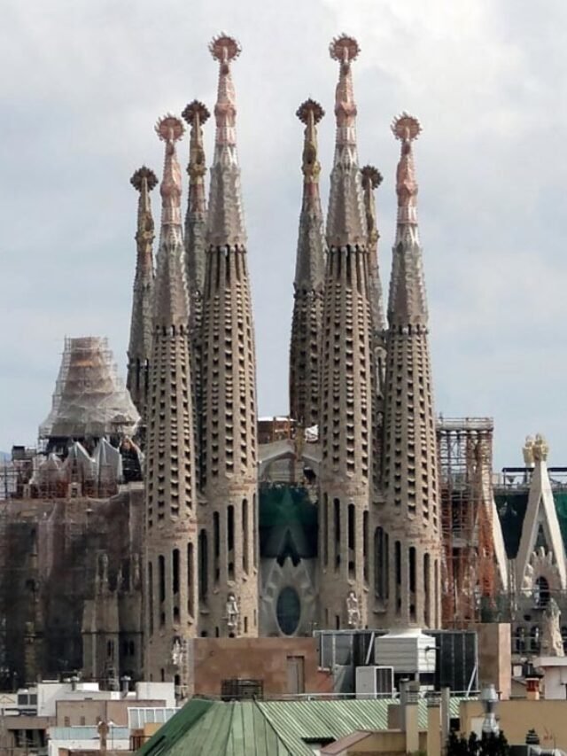 Top 10 Historical Buildings In The World